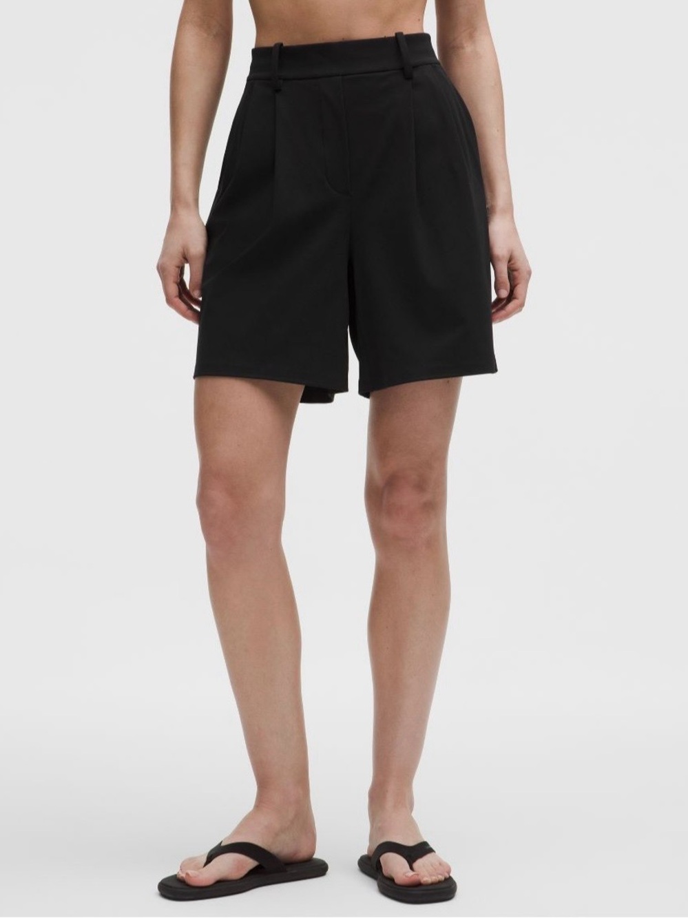 Lululemon - Daydrift  Pleated High Rise Short 7” - Size M - NWT